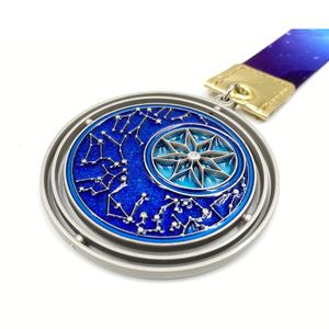 Offres OEM d'usine : Fabricant d'insignes métalliques de conception nouvelle, motif dessin animé avec incrustation de diamants, pour poitrine - Product Image 4