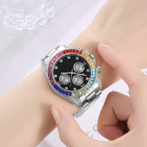 Montre-bracelet de luxe pour femmes, montre-bracelet glacé, personnalisé, diamant coloré, vente en gros, nouvelle collection - Product Image 2