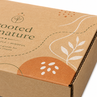 Boîte d'expédition personnalisée en carton ondulé pour vêtements de marque, idéale pour les boutiques de vêtements, les chemises et l'e-commerce.