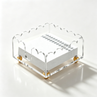 Support à serviettes de cocktail en acrylique festonné personnalisé avec pieds dorés, plateau de rangement pour serviettes en papier jetables pour bar à domicile, hôtel, fête
