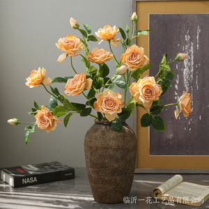 ช่อดอกกุหลาบประดิษฐ์ ยี่ห้อ Yihua Floral Art ดอกไม้ผ้าไหม ตกแต่งงานแต่งงาน ตกแต่งบ้าน สไตล์โมเดิร์นเรียบง่าย สีชมพู สีขาว จัดวางบนโต๊ะภายในบ้าน - Product Image 3