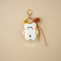 Mini porte-clés ours en peluche mignon pour la Saint-Valentin, poupée de machine à griffes, petite peluche avec pompon et clochette