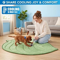 Tapis rafraîchissant pour chien en forme de feuille, réversible, toutes saisons, couverture unie en nylon et polyester Qmax, polaire douce et chaude, lavable à la main, pour chats et petits chiens