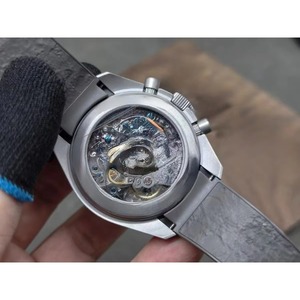 High-quality European-style Stainless Steel <b>Automatic</b> Mechanical Watch for Men with Sapphire Crystal Glass Hidden Clasp - Product Image 3