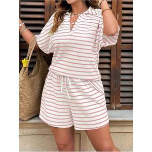 Conjunto de dos piezas de verano para mujer, talla grande, top de punto a rayas y pantalones cortos, informal y transpirable. - Product Image 1