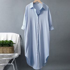 เสื้อผู้หญิงแขนยาวทรงปกติ ผ้าโพลีเอสเตอร์ 100% สีพื้น สไตล์วินเทจ ระบายอากาศได้ดี ทอแบบสบายๆ  ใส่สบาย เป็นมิตรกับสิ่งแวดล้อม พร้อมโลโก้ด้านหน้า - Product Image 3
