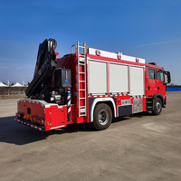 Camion de sauvetage incendie diesel tout-terrain Hao Wo 4x2, neuf, capacité de réservoir 5001-7000L, EURO 5, 351-450HP, hauteur de travail maximale 50m