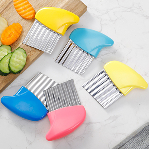 Utensilios de Cocina Multifuncionales, Cortador de Verduras para <span class=keywords><strong>Patatas</strong></span> Fritas, Cuchillo Ondulado para Cortar Zanahorias, Cortador de <span class=keywords><strong>Patatas</strong></span> Onduladas de Acero Inoxidable - Product Image 5