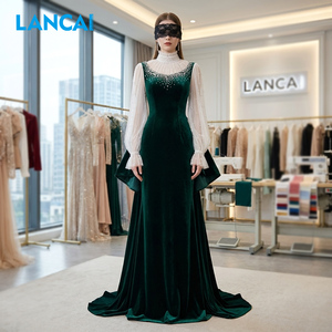 Vestido de terciopelo musulmán elegante y formal de manga larga personalizado OEM para invierno, modesto, con mangas transparentes y detalles de cuentas - Product Image 2