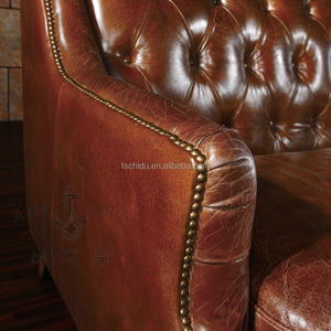 Sofá Chesterfield <span class=keywords><strong>de</strong></span> Cuero Italiano Genuino <span class=keywords><strong>de</strong></span> Buena Calidad <span class=keywords><strong>y</strong></span> Económico, EE. UU. - Product Image 4