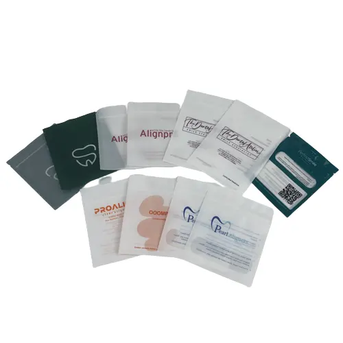 Accessoires dentaires personnalisés Emballage plastique zip-lock Sacs en mylar pour appareil dentaire avec fenêtre transparente