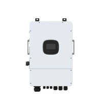Système d'énergie renouvelable hybride à axe vertical intelligent, combine panneau solaire et éolienne pour une production d'énergie 24h/24 et 7j/7