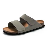 Sandales d'été tendance pour hommes en PU, pantoufles de plage décontractées à double bride en daim de vache imprimé, légères et confortables pour étudiants