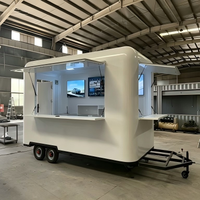 Camion de restauration rapide personnalisé avec équipement complet, grill à hamburgers et machine à boissons glacées