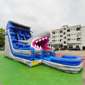สไลเดอร์น้ำเป่าลมรูปฉลามขนาดใหญ่แบบสองเลนสำหรับเด็ก พร้อมบ้านลมและแทรมโพลีน - Product Image 3
