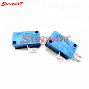 Accessoires pour machines de jeu à monnayeur : Bouton poussoir d'arcade bleu à 3 broches - Product Image 4