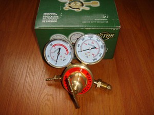 Regulador de Oxígeno y Acetileno de Latón de Servicio Medio, Presión Máxima de Entrada de 20000 Kpa, Modelo JGR-20A para Kits de Soldadura Portátiles - Product Image 6