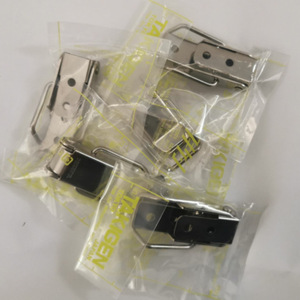 ตัวล็อคสแตนเลสขนาดเล็ก รุ่น C-1129 ยี่ห้อ Takigen สำหรับประตูและหน้าต่าง - Product Image 1