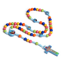 Collier tendance en alliage de résine avec perles de prière en forme de croix, idéal pour la communion, le baptême, ou comme chapelet catholique à motif de dessin animé