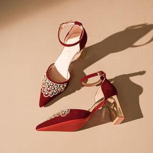 Zapatos de Novia con Tacón Cuadrado, Tira en el Tobillo, Decoración de Pedrería, Punta en Pico, Terciopelo Sólido Ligero, Modelo 7500H-225 - Product Image 1