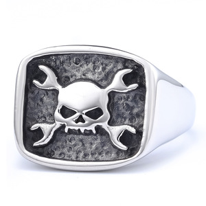Bague rétro nordique avant-garde crâne <span class=keywords><strong>de</strong></span> pirate en métal lourd transfrontalier en acier plaqué or Niche personnalisée pour Cosplay - Product Image 5