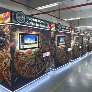Distributeur automatique intelligent de plats chauds et de pizzas avec écran tactile, capacité de 20 à 150 unités, chauffage à 350°C, Wi-Fi/5G, options de paiement multiples - Product Image 3
