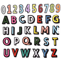 Patchs thermocollants multicolores brodés avec lettres et chiffres, bordure noire, forme rectangulaire, alphabet simple, marque JH pour vêtements
