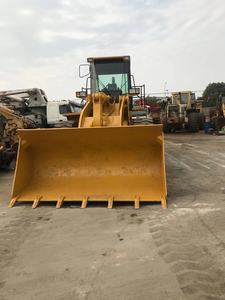 Cargadoras de Ruedas Delanteras Usadas en Japón, Modelos 988F, 966, 980, 988, 936, 938, 950B, 966H, con Alto Momento de Carga y 92KW de Potencia para Obras de Construcción - Product Image 3