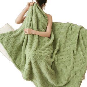 Süper yumuşak 290GSM battaniye 100% Polyester atmak peluş dekoratif örme pazen battaniye kış yatak için kareli ile atmak - Product Image 2