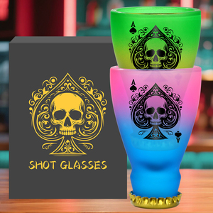 Vente en gros de verre <span class=keywords><strong>à</strong></span> liqueur <span class=keywords><strong>à</strong></span> <span class=keywords><strong>l</strong></span>'<span class=keywords><strong>envers</strong></span> de couleur dégradée givrée avec as de pique crâne pour cadeaux de mariage - Product Image 3