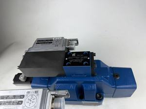 ไดเรคชันแนล 4WRLE25WZ350SJ-3X/G24EKO/A1M-561 0811404452 แบบควบคุมด้วยนักบิน - Product Image 3