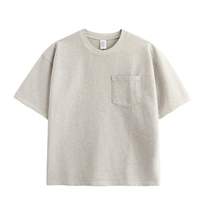 เสื้อยืดคอกลมทรงหลวมโอเวอร์ไซส์ แขนสั้น สีพื้น รุ่นคัสตอม 230G สำหรับผู้ชายและผู้หญิง มีกระเป๋าเสื้อ สไตล์สตรีทแวร์ - Product Image 5