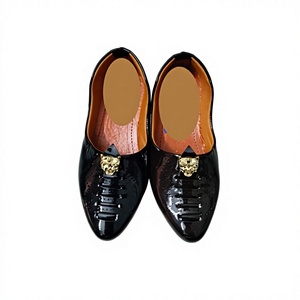 รองเท้าผ้าใบผู้ชาย BS International BI-01 รุ่น Excellent Black Chalice หนังแท้ กันน้ำ น้ำหนักเบา สไตล์ดั้งเดิม สวมใส่สบาย - Product Image 2