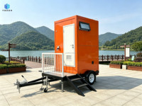 Toilettes publiques mobiles sur remorque, en panneaux sandwich, avec rampes et marches, design moderne, pour villas et chantiers de construction