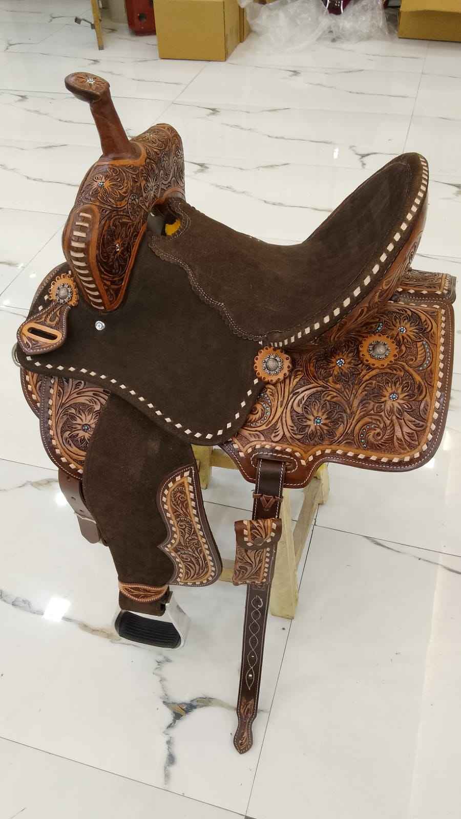 สีน้ำตาล