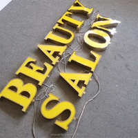 Grand panneau lumineux géant en acier inoxydable acrylique sur pied avec lettres lumineuses 3d pour salon de beauté