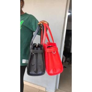 Women's Faux Leather Handbag In A Stylish Everyday Design With <b>ZIP</b> <b>Fastening</b> Two Handles For Office Travel Shopping Casual Wear - Product Image 5