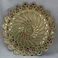 Assiette en plastique de 13 pouces, bord floral irrégulier, assiette décorative en plastique, sous-assiette pour banquet de mariage