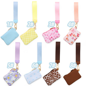 Nouvel Étui à Clés en Tissu 2026 Transfrontalier, Étanche, Portable, Élégant, avec Dragonne, Porte-Monnaie et Mini Porte-Cartes Fonctionnel - Product Image 4