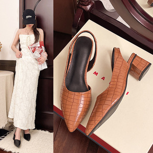 Women's Thick <b>Heel</b> Elegant <b>Closed</b> <b>Toe</b> Summer New Arrival Pointed <b>Toe</b> Plus Size Grids Pattern Sexy Mid-<b>heel</b> - Product Image 1