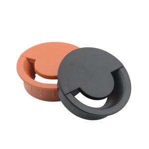 Boîtier de gestion de câbles en plastique à 60 trous Smiley Face pour bureau, accessoire décoratif pour ordinateur avec trous de câblage - Product Image 2