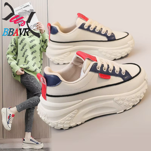 Chaussures de tennis pour femmes à plateforme épaisse, style hiver, semelle épaisse, chaussures de marche pour femmes, nouveaux modèles - Product Image 1