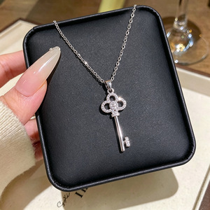 Collana in Titanio con Ciondolo a Quadrifoglio in Stile Coreano, Catena per Clavicola Super Scintillante Placcata <span class=keywords><strong>Oro</strong></span>/Argento per Donne - Product Image 2