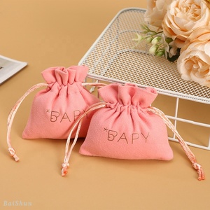 Pochette en velours avec logo personnalisé de haute qualité Pochette à cordon pour bijoux Mini pochette mignonne Emballage de boucles d'oreilles <span class=keywords><strong>Parfum</strong></span> - Product Image 1