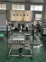Machine de remplissage d'eau électrique pour fûts de 3 et 5 gallons, intégrée à la machine de mise en conserve et de bouchage pour eau purifiée en fûts