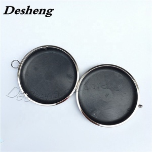 Bolsa de moedas em formato redondo de ouro, fram para noite - Product Image 2