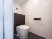 Remorque WC mobile extérieure portable, 2/4 postes, écologique, durable et personnalisable pour appartements