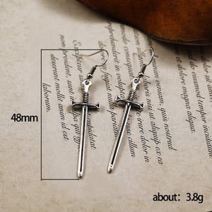 Boucles d'oreilles pendantes en forme de croix gothique, style punk sombre, accessoires de mode unisexes - Product Image 5