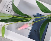Lys artificiels en soie pour la décoration murale de la maison pour Noël Saint Valentin Nouvel An Fête des mères Fête des pères