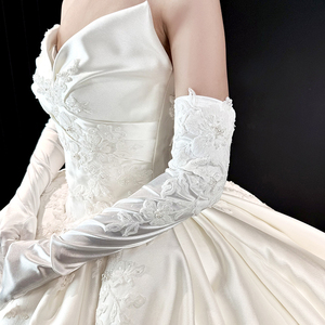 Abito <span class=keywords><strong>da</strong></span> <span class=keywords><strong>Sposa</strong></span> Principessa in Raso con Applique in Offerta Speciale, Linea ad A Avorio Bianco Gonfio Lussuoso Abito <span class=keywords><strong>da</strong></span> <span class=keywords><strong>Sposa</strong></span> in Raso con Guanti - Product Image 5